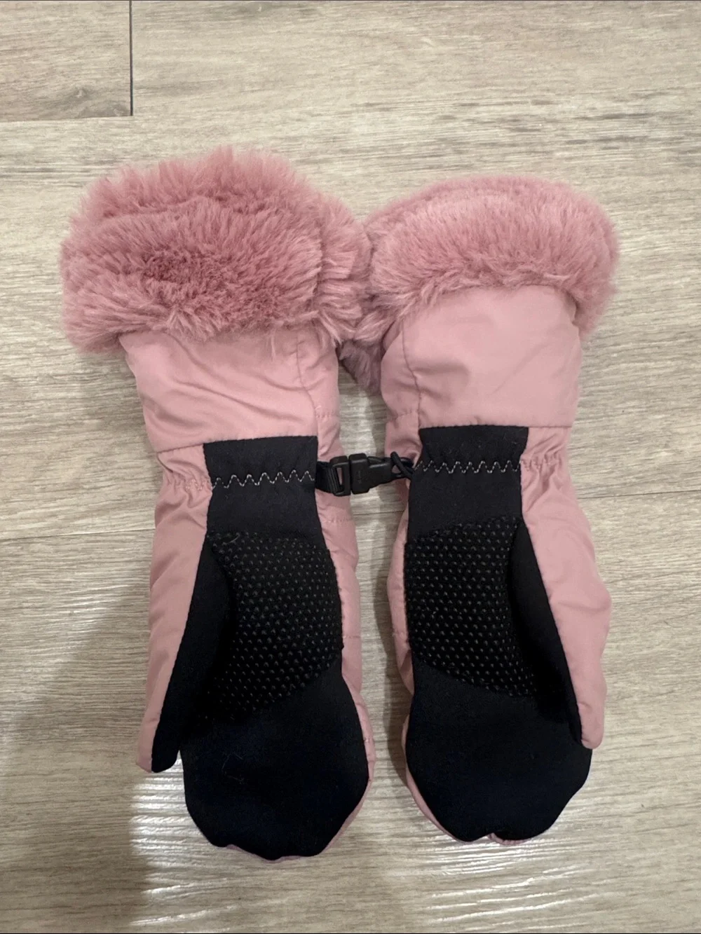 Kids Pink Fuzzy Mittens
